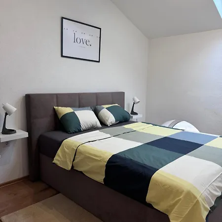 Centar Travnik-free Parking *